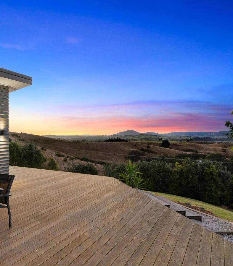 Vineyard Vacation Hotel Mangawhai Exterior photo